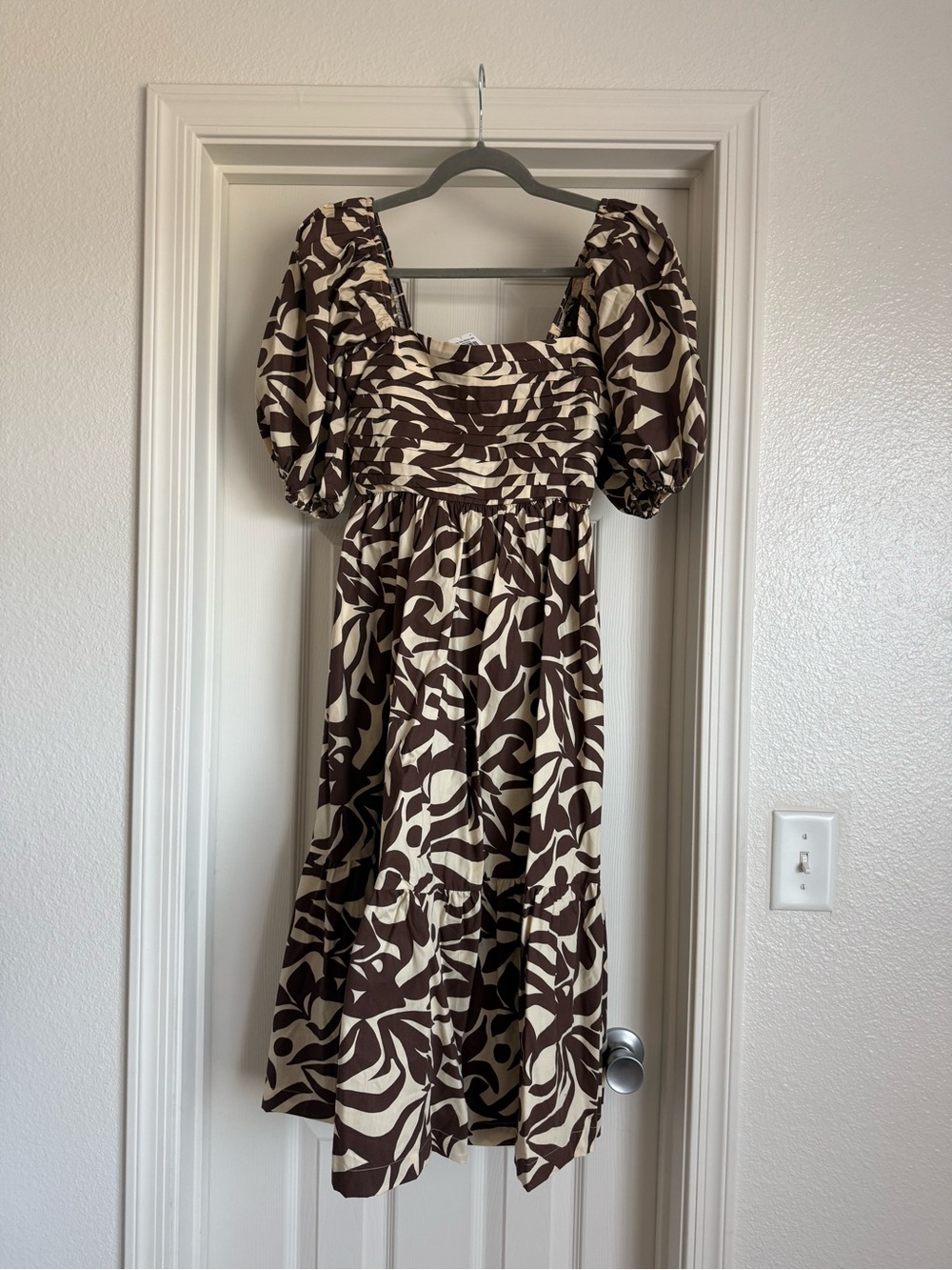Abercrombie Brown and Cream Puff Sleeve Midi Dress